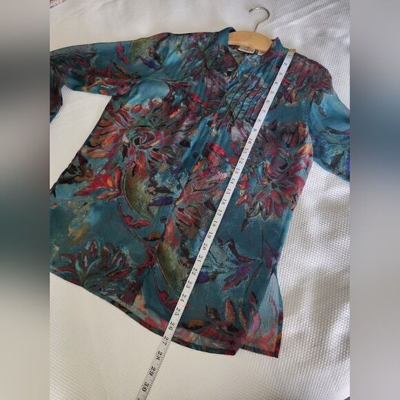 Chico's 100% silk long sleeve floral blouse - Picture 12 of 13